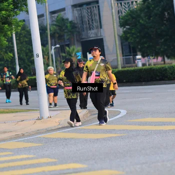 Runner Photo 6987635