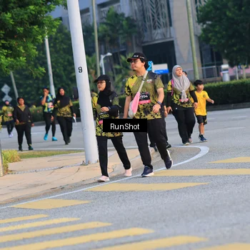 Runner Photo 6987636