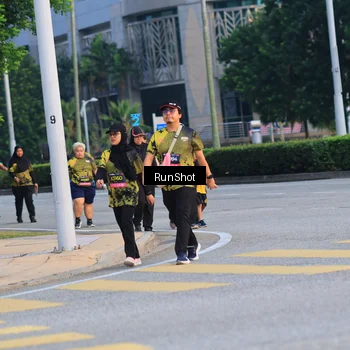 Runner Photo 6987639