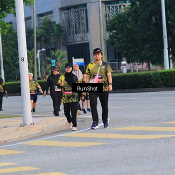 Runner Photo 6987640
