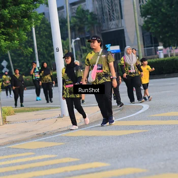 Runner Photo 6987642