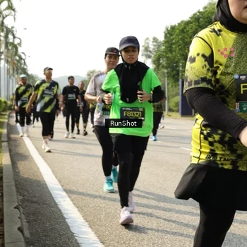 Runner Photo 6987651