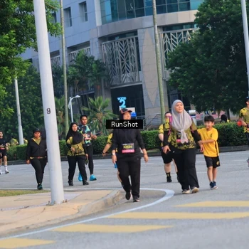 Runner Photo 6987653