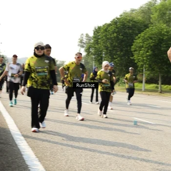 Runner Photo 6987671
