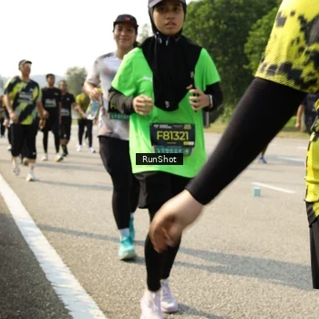 Runner Photo 6987677