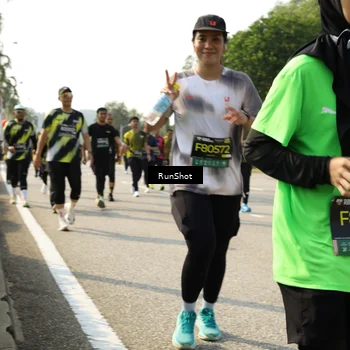 Runner Photo 6987679