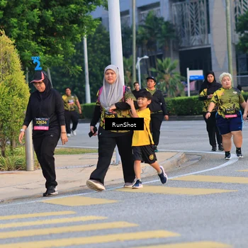 Runner Photo 6987682