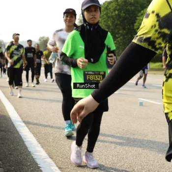 Runner Photo 6987684