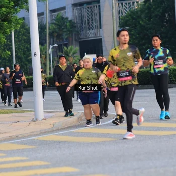 Runner Photo 6987686