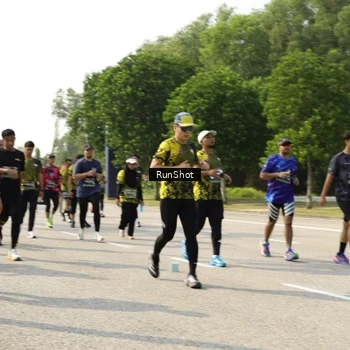Runner Photo 6987689