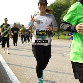 Runner Photo 6987691