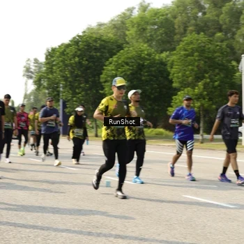 Runner Photo 6987695