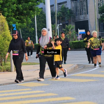 Runner Photo 6987698