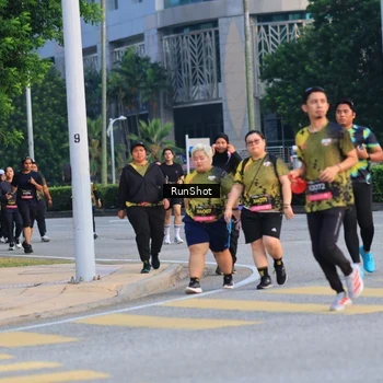 Runner Photo 6987703