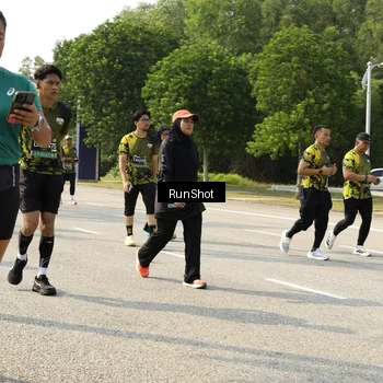 Runner Photo 6987713