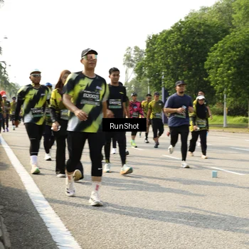 Runner Photo 6987716