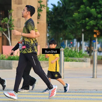 Runner Photo 6987719