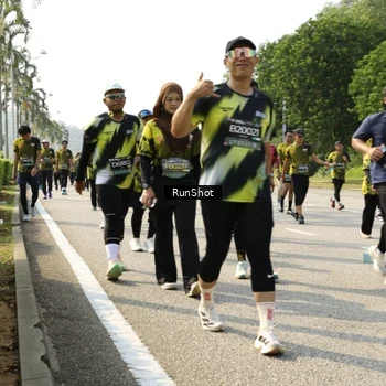 Runner Photo 6987771