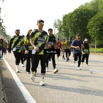 Runner Photo 6987773