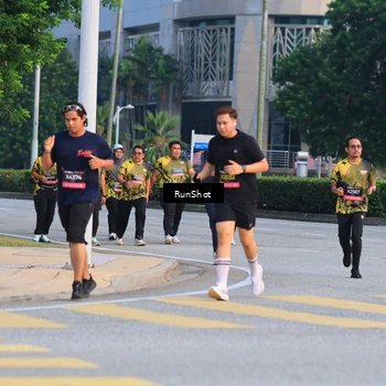 Runner Photo 6987779
