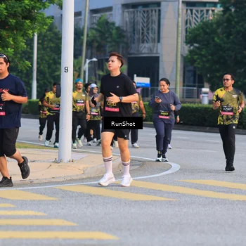 Runner Photo 6987789