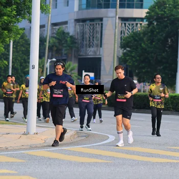 Runner Photo 6987795
