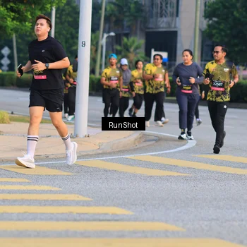 Runner Photo 6987796