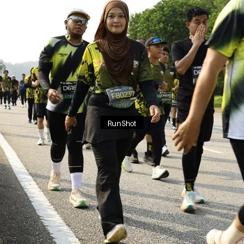 Runner Photo 6987799