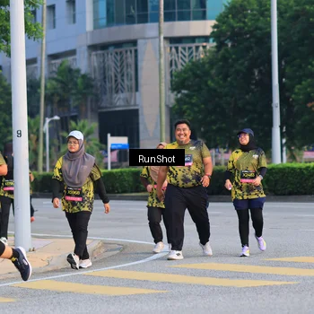 Runner Photo 6987806