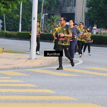 Runner Photo 6987821