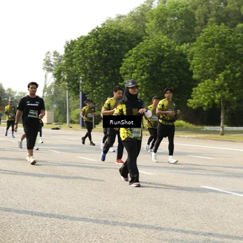 Runner Photo 6987847