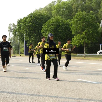Runner Photo 6987851