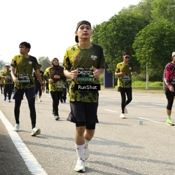 Runner Photo 6987864