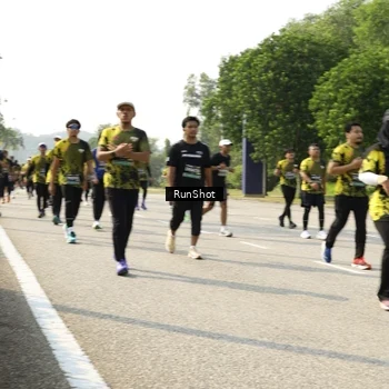 Runner Photo 6987869