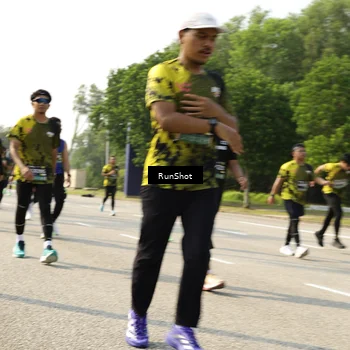 Runner Photo 6987892