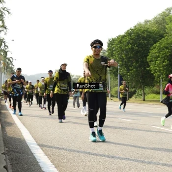 Runner Photo 6987895
