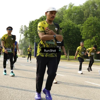 Runner Photo 6987901