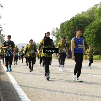 Runner Photo 6987911