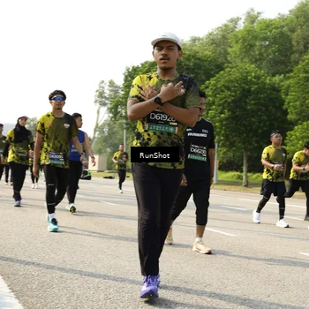 Runner Photo 6987915