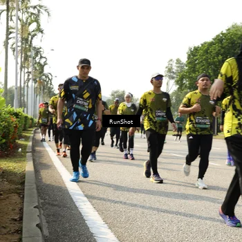 Runner Photo 6987947