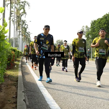Runner Photo 6987964