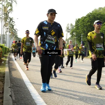 Runner Photo 6987992