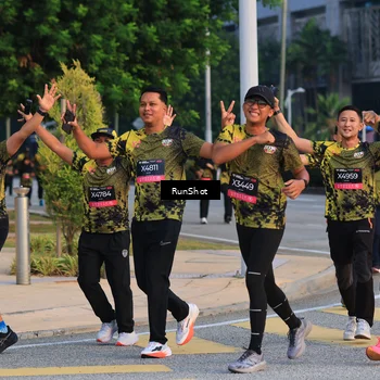 Runner Photo 6988019