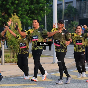 Runner Photo 6988020