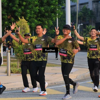 Runner Photo 6988023