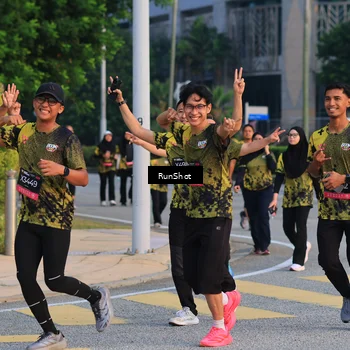 Runner Photo 6988031