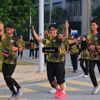 Runner Photo 6988034