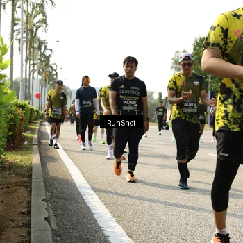 Runner Photo 6988051