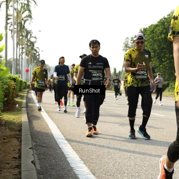 Runner Photo 6988059
