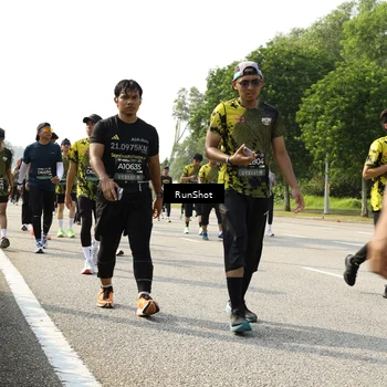 Runner Photo 6988079